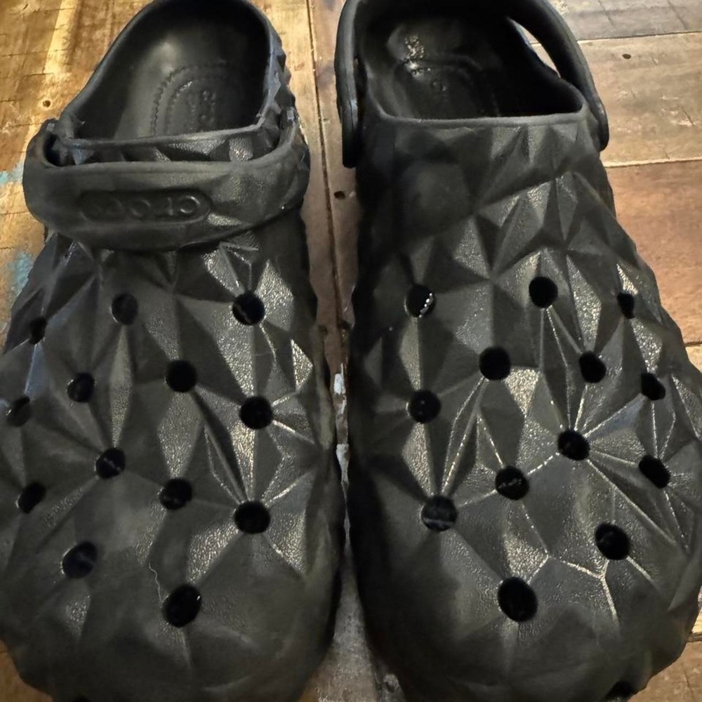 Crocs Classic Geometric Clog Black Mens 11 Textured Slip On Shoes 209610-001
